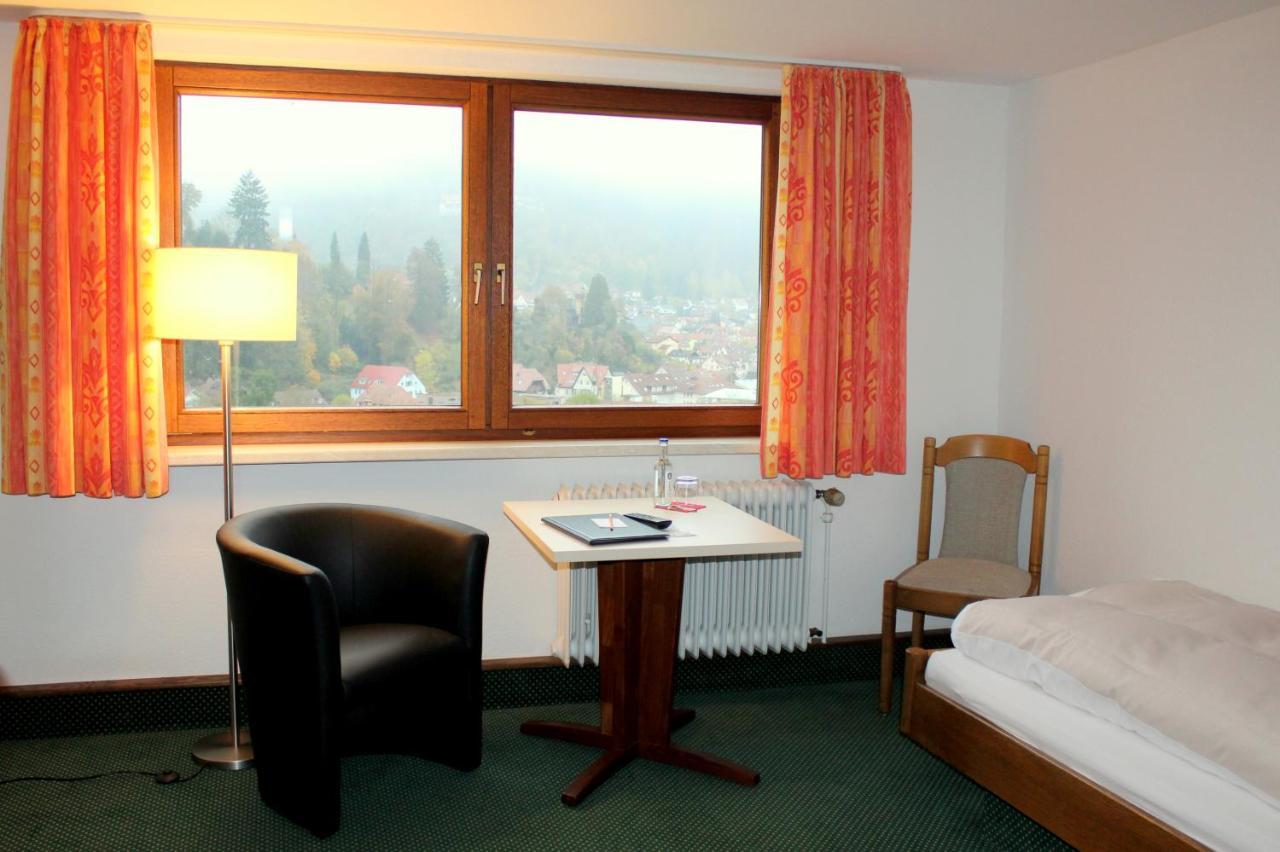 Hotel Am Bad-Wald 바드리에벤젤 외부 사진
